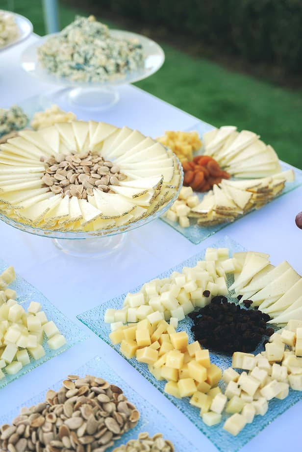Catering en Valencia, puesto de quesos